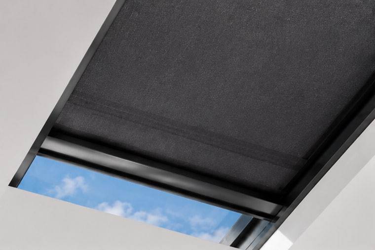 SolidSky Solar S zonwering voor lichtstraat en lichtkoepel